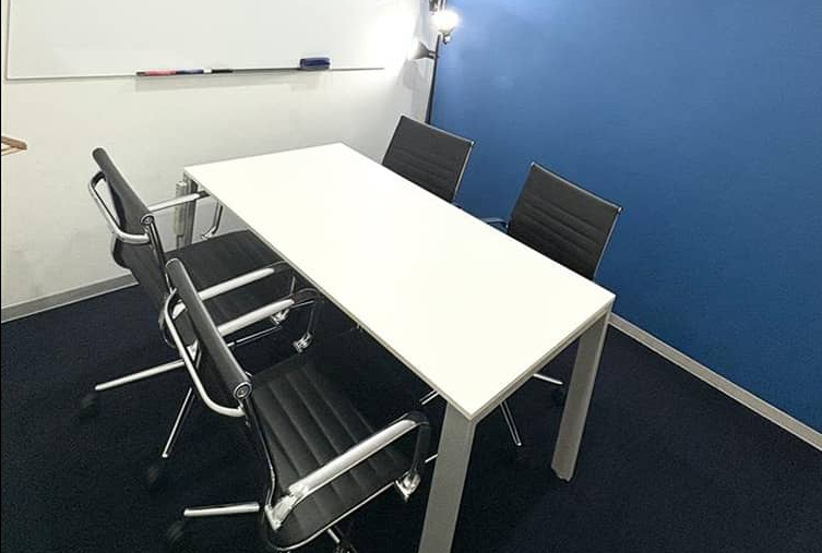 京阪淀屋橋ビル会議室