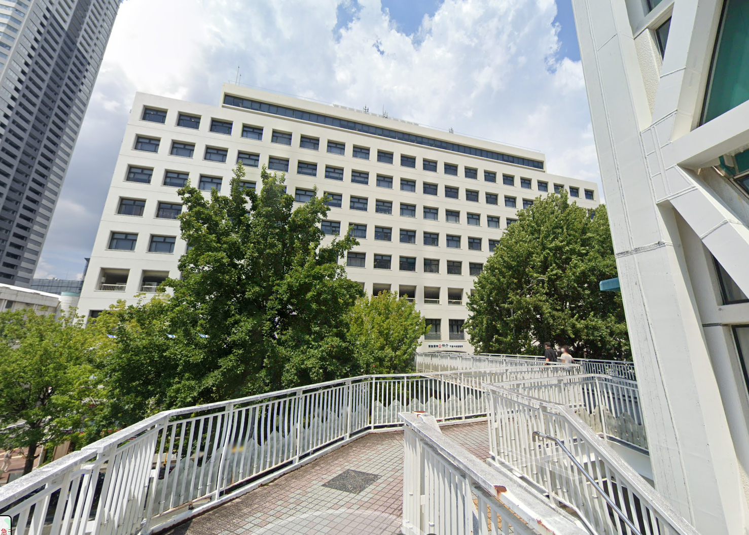 阪急千里中央ビル外観