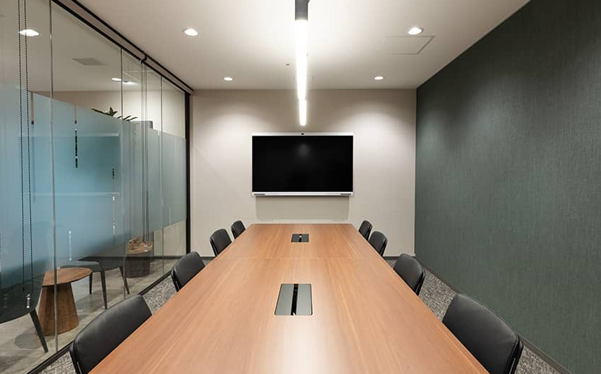 御堂筋ビル会議室