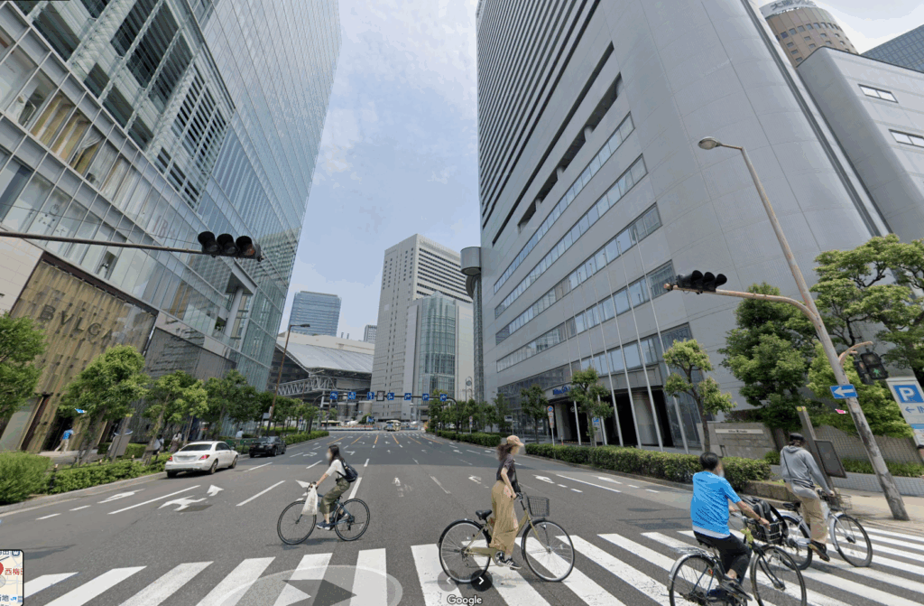 西梅田駅から徒歩5分