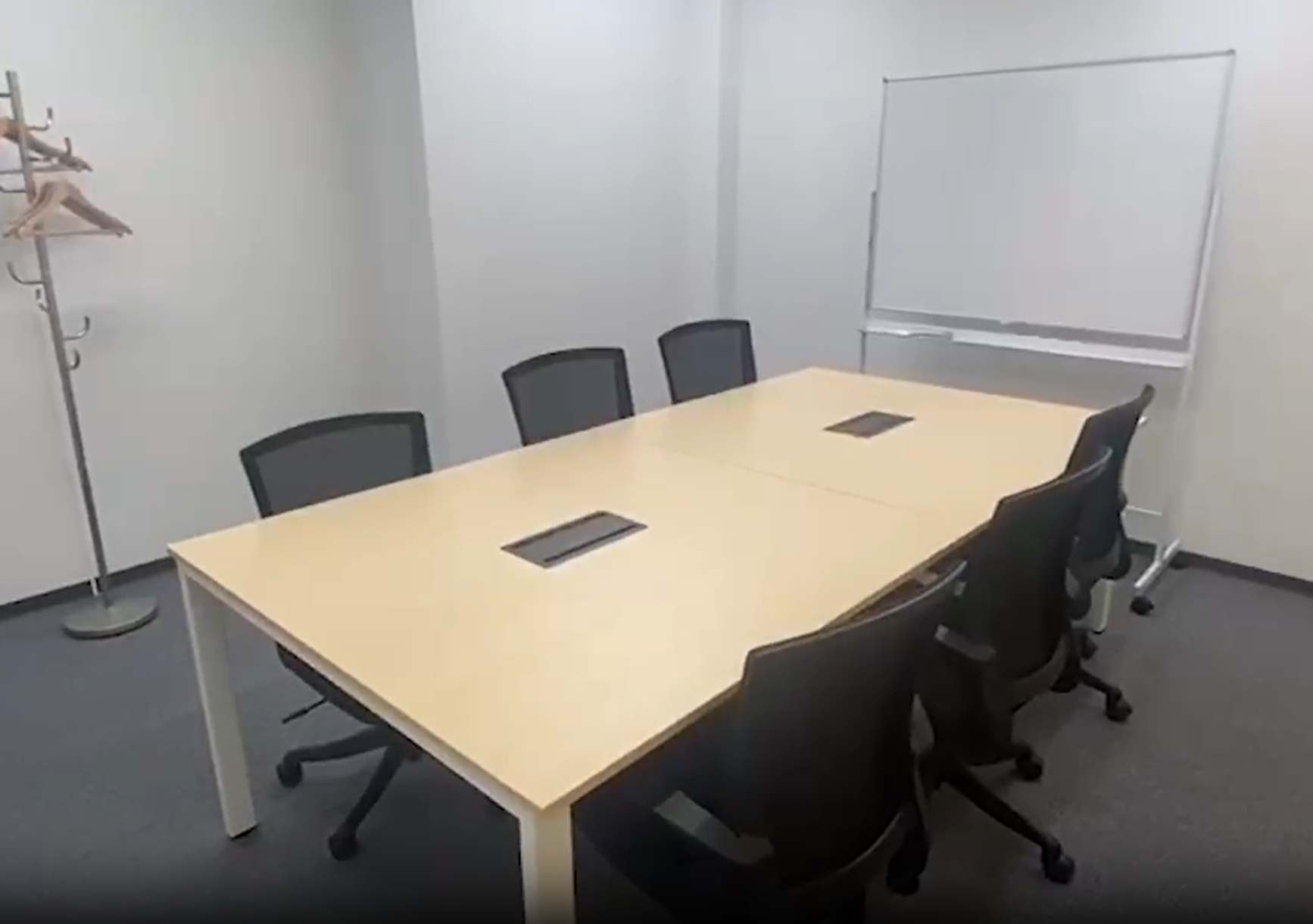 西阪急ビルラウンジ