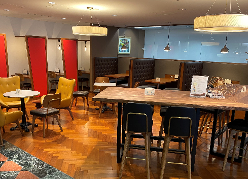 サーブコープラウンジ